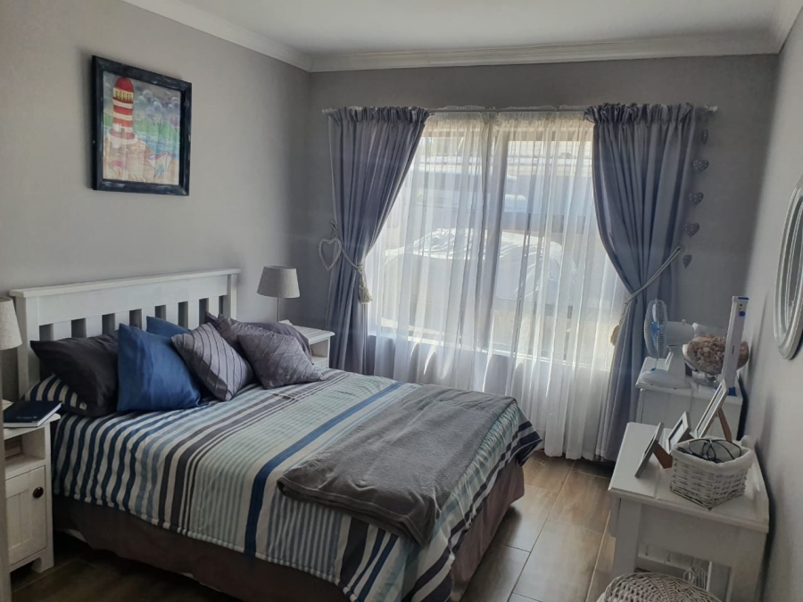 2 Bedroom Property for Sale in Ferreira Town Eastern Cape